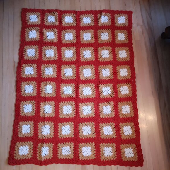 Homemade Crochet Granny Square Gold Ivory Red Afghan - Throw w/ Pillow Storage - Picture 1 of 7